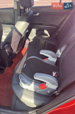 Внедорожник / Кроссовер Kia Stonic 2018 в 