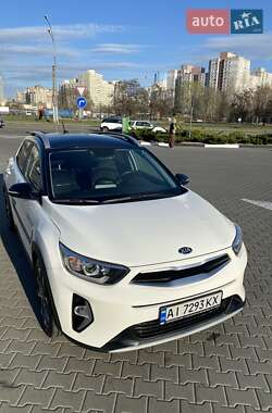 Внедорожник / Кроссовер Kia Stonic 2020 в 