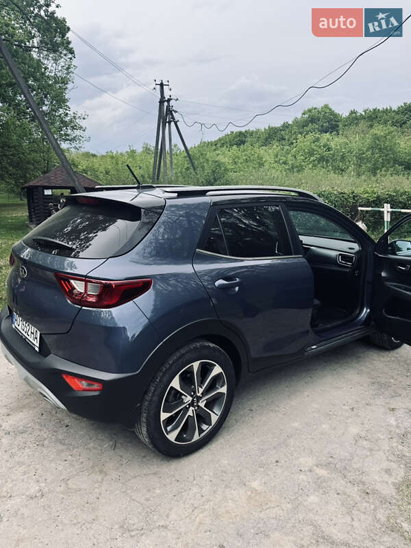 Внедорожник / Кроссовер Kia Stonic 2020 в Виноградове