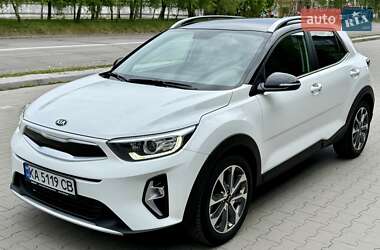 Внедорожник / Кроссовер Kia Stonic 2020 в 