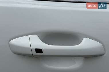 Внедорожник / Кроссовер Kia Stonic 2020 в 