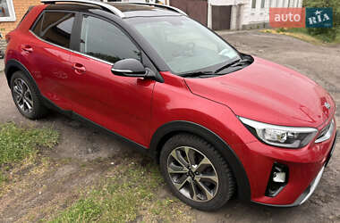 Внедорожник / Кроссовер Kia Stonic 2019 в 