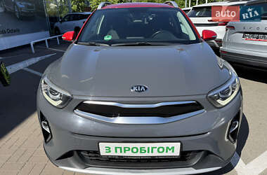 Внедорожник / Кроссовер Kia Stonic 2020 в 