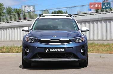 Внедорожник / Кроссовер Kia Stonic 2020 в 