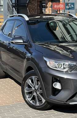 Внедорожник / Кроссовер Kia Stonic 2020 в 
