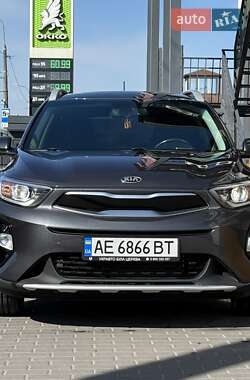 Внедорожник / Кроссовер Kia Stonic 2020 в 