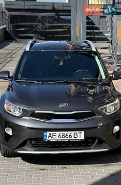 Внедорожник / Кроссовер Kia Stonic 2020 в 
