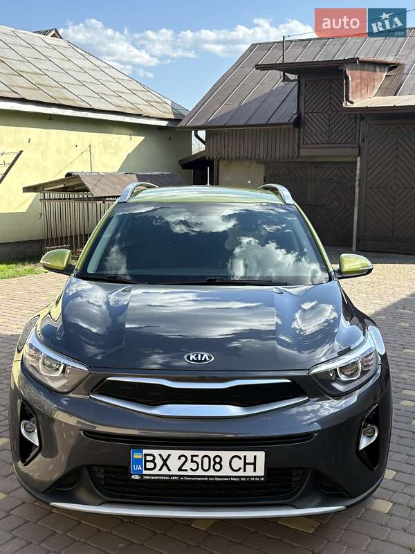 Внедорожник / Кроссовер Kia Stonic 2018 в Львове