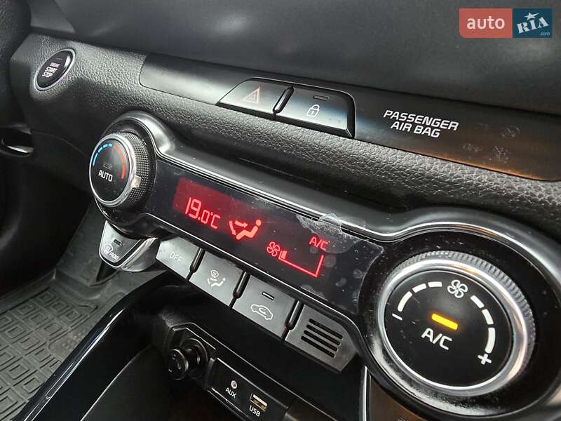 Позашляховик / Кросовер Kia Stonic 2020 в Одесі
