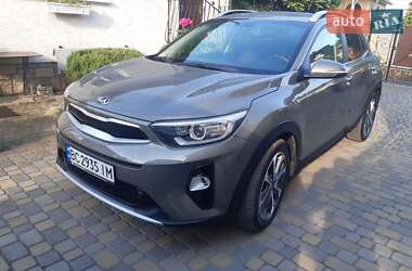 Позашляховик / Кросовер Kia Stonic 2017 в Львові