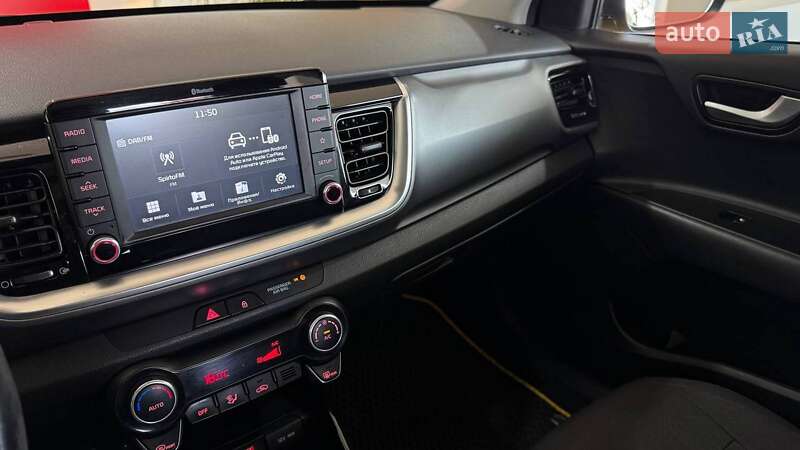 Позашляховик / Кросовер Kia Stonic 2018 в Ужгороді