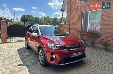 Внедорожник / Кроссовер Kia Stonic 2020 в Хмельницком