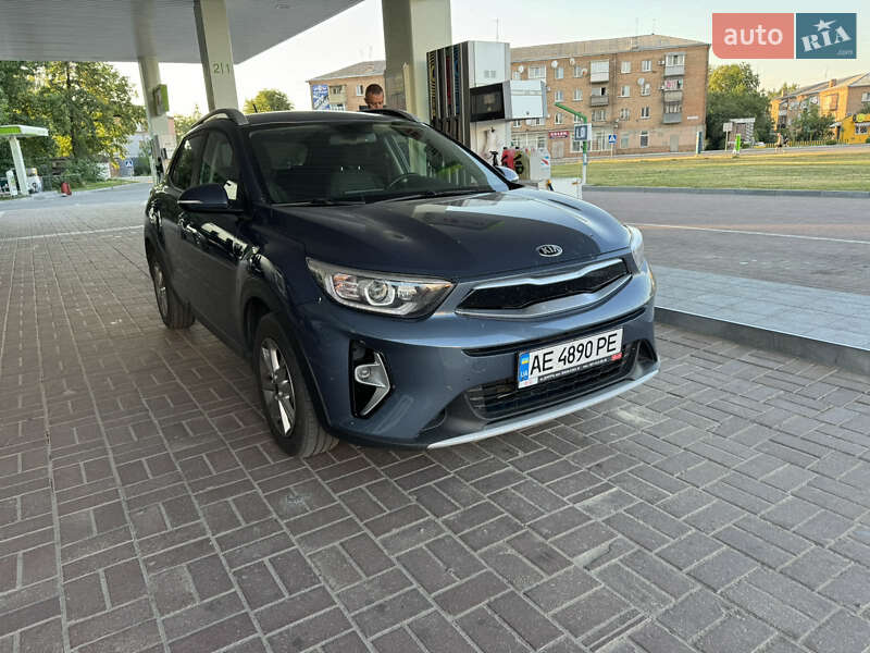 Позашляховик / Кросовер Kia Stonic 2020 в Дніпрі фото 3 Позашляховик / Кросовер Kia Stonic 2020 в Дніпрі