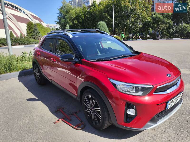 Внедорожник / Кроссовер Kia Stonic 2018 в Харькове