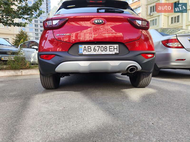 Внедорожник / Кроссовер Kia Stonic 2018 в Харькове
