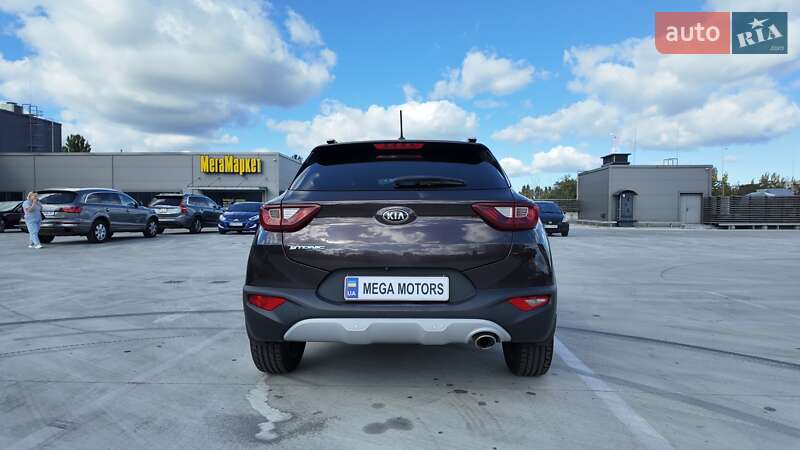 Позашляховик / Кросовер Kia Stonic 2017 в Києві