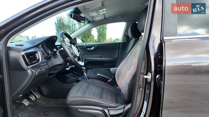 Позашляховик / Кросовер Kia Stonic 2017 в Києві