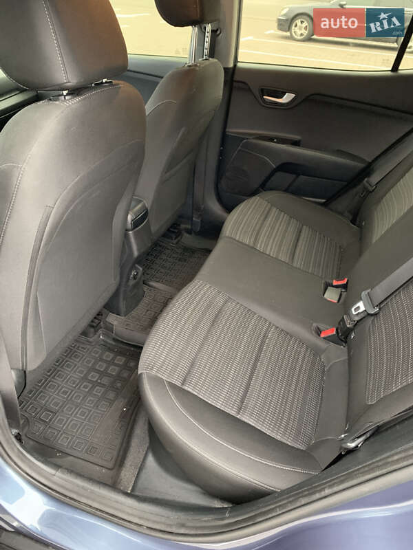 Внедорожник / Кроссовер Kia Stonic 2020 в Киеве фото 30 Внедорожник / Кроссовер Kia Stonic 2020 в Киеве