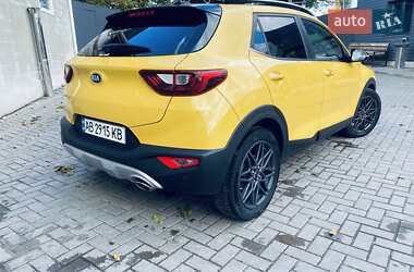 Позашляховик / Кросовер Kia Stonic 2017 в  фото 8 Позашляховик / Кросовер Kia Stonic 2017 в