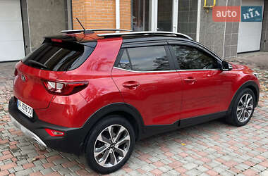 Внедорожник / Кроссовер Kia Stonic 2019 в 