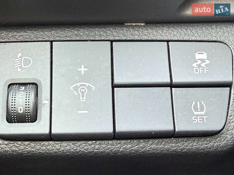 Позашляховик / Кросовер Kia Stonic 2020 в Одесі