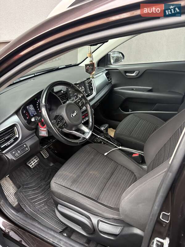 Внедорожник / Кроссовер Kia Stonic 2019 в Киеве