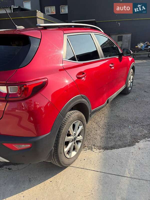 Внедорожник / Кроссовер Kia Stonic 2018 в Одессе
