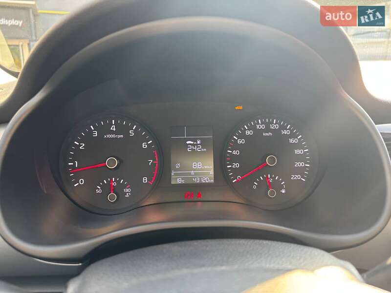 Внедорожник / Кроссовер Kia Stonic 2018 в Одессе