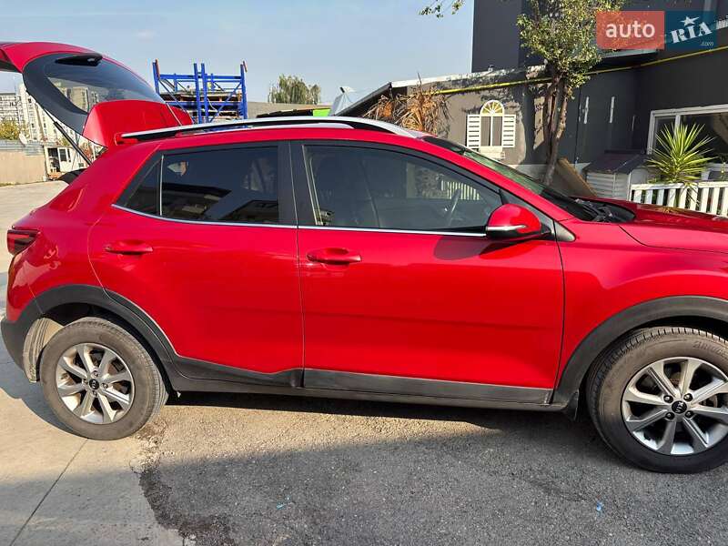 Внедорожник / Кроссовер Kia Stonic 2018 в Одессе