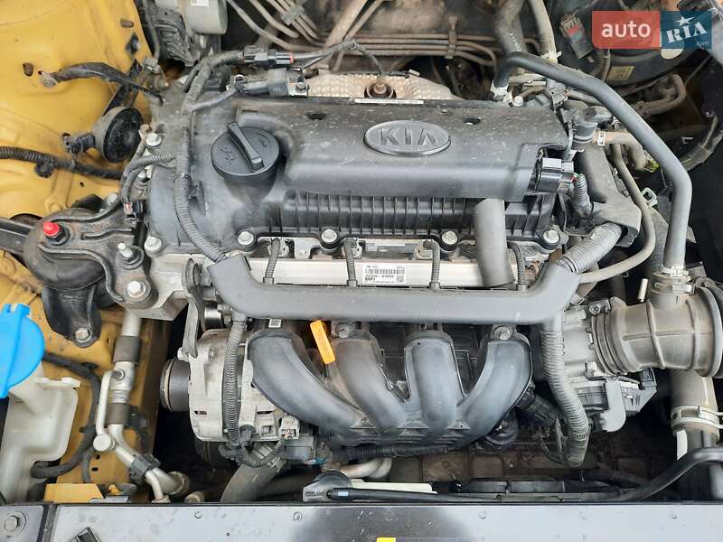 Внедорожник / Кроссовер Kia Stonic 2018 в Черкассах