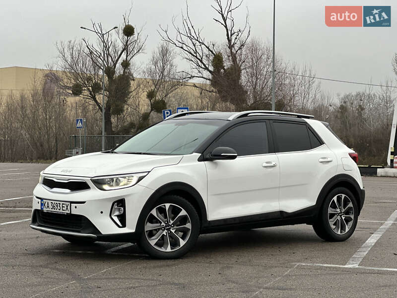 Внедорожник / Кроссовер Kia Stonic 2021 в Киеве