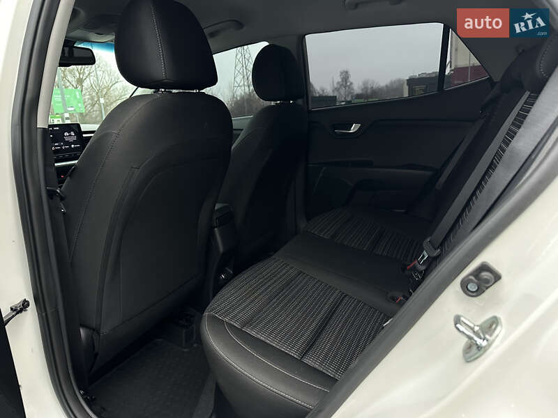 Внедорожник / Кроссовер Kia Stonic 2021 в Киеве