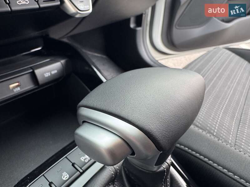 Позашляховик / Кросовер Kia Stonic 2022 в Києві