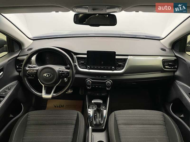 Внедорожник / Кроссовер Kia Stonic 2020 в Киеве