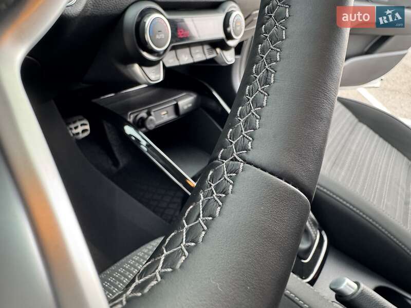 Внедорожник / Кроссовер Kia Stonic 2022 в Киеве