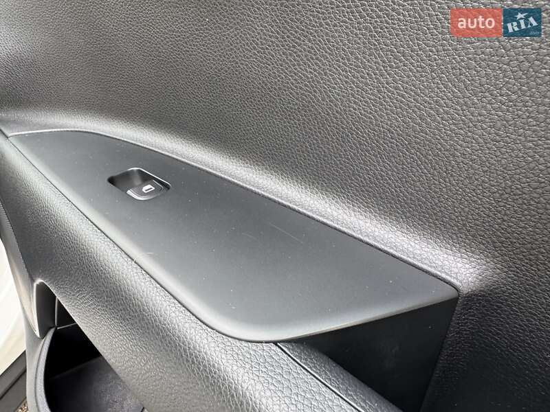 Внедорожник / Кроссовер Kia Stonic 2022 в Киеве