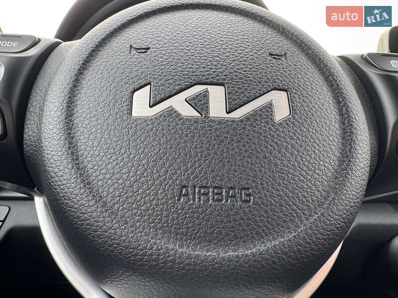 Внедорожник / Кроссовер Kia Stonic 2022 в Киеве