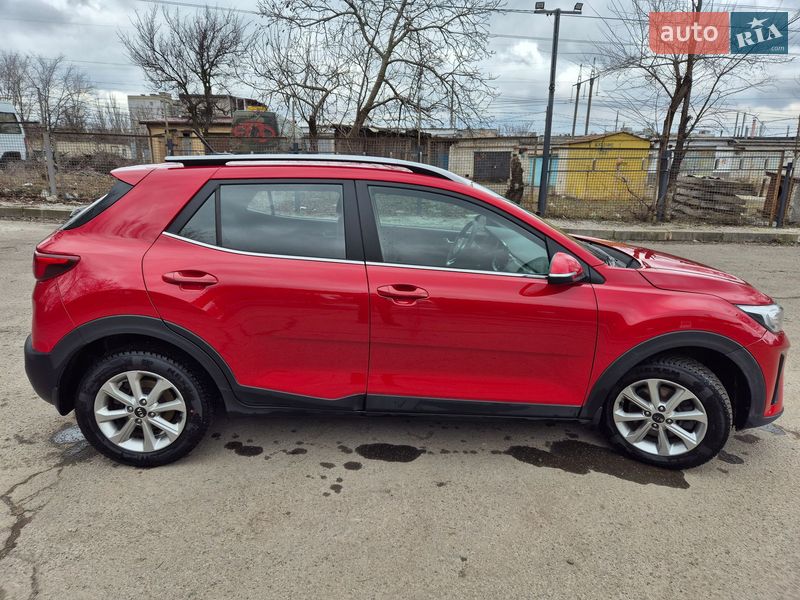 Внедорожник / Кроссовер Kia Stonic 2020 в Запорожье