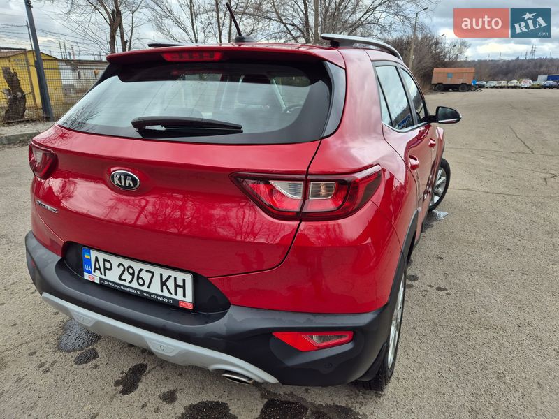 Внедорожник / Кроссовер Kia Stonic 2020 в Запорожье