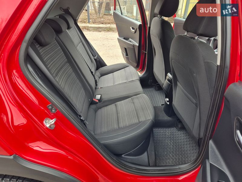 Внедорожник / Кроссовер Kia Stonic 2020 в Запорожье