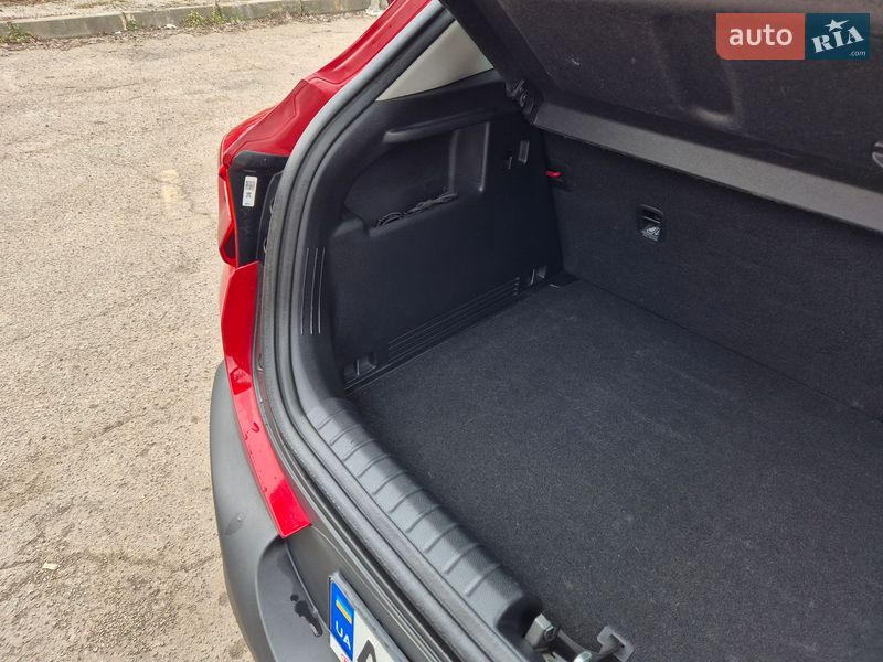 Внедорожник / Кроссовер Kia Stonic 2020 в Запорожье