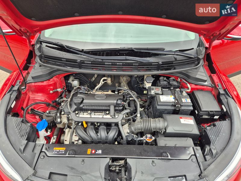 Внедорожник / Кроссовер Kia Stonic 2020 в Запорожье