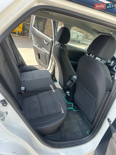 Позашляховик / Кросовер Kia Stonic 2019 в Києві