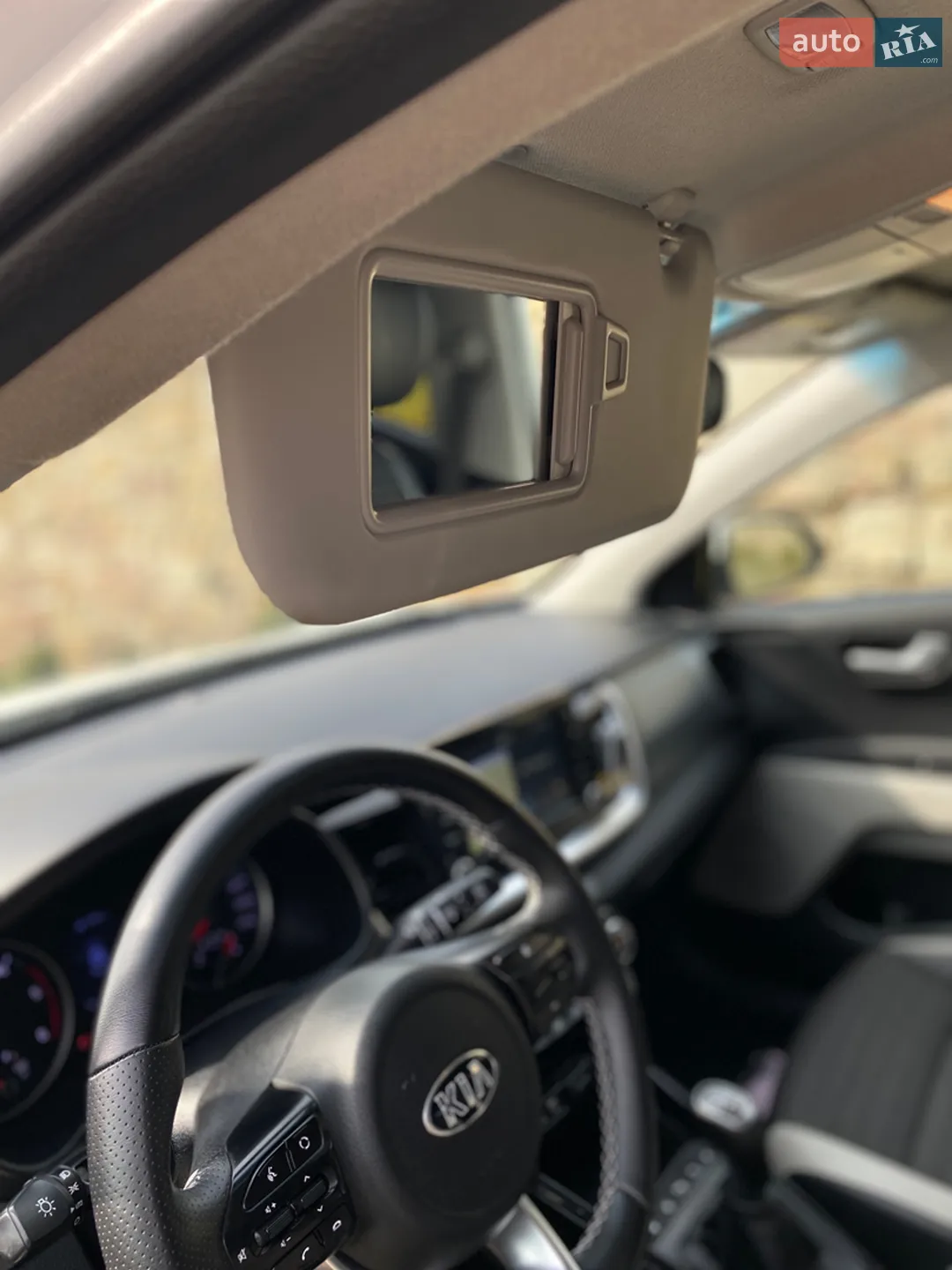 2019 Kia Stonic - мініатюра 109