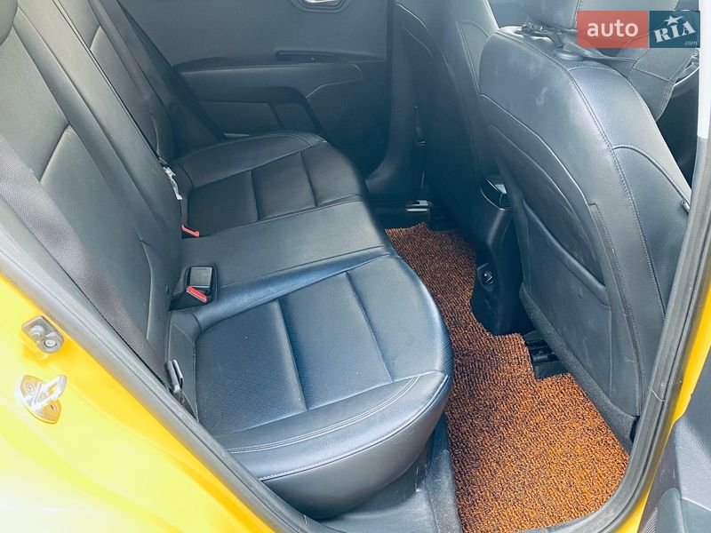 Внедорожник / Кроссовер Kia Stonic 2017 в Виннице