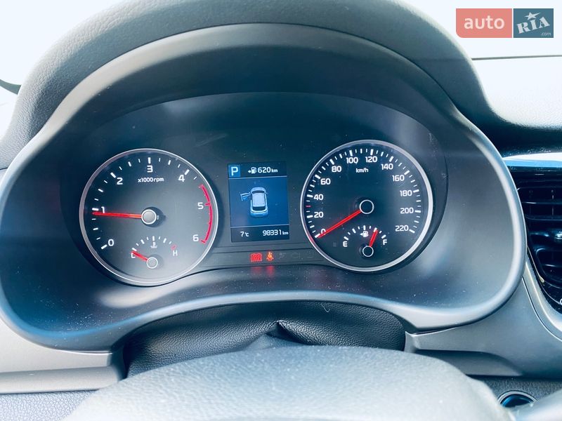 Внедорожник / Кроссовер Kia Stonic 2017 в Виннице