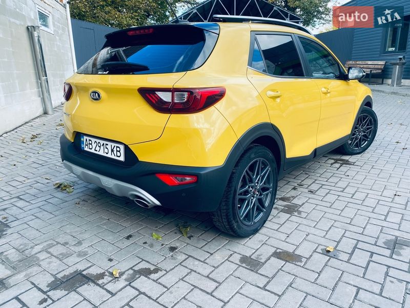 Внедорожник / Кроссовер Kia Stonic 2017 в Виннице