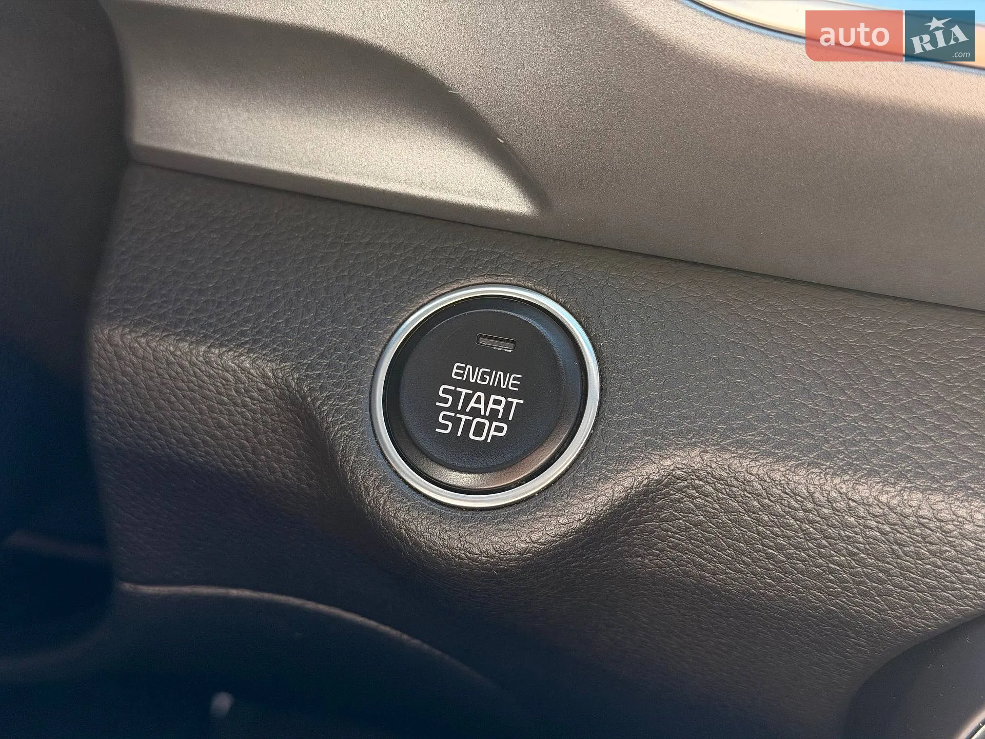 2020 Kia Stonic - мініатюра 84