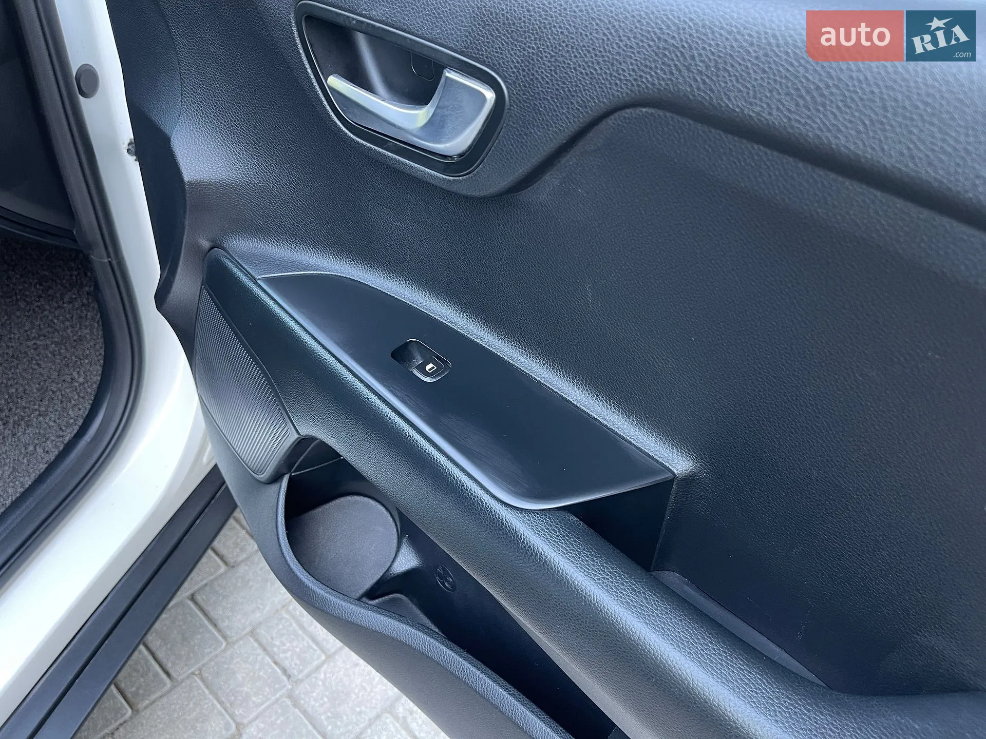 2017 Kia Stonic - мініатюра 33