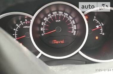 Мінівен Kia Venga 2012 в 